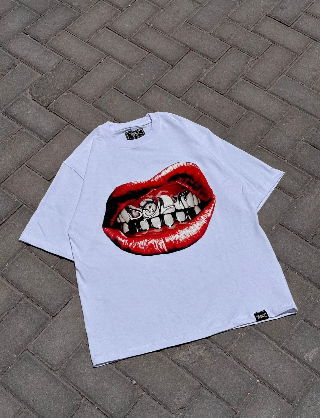 SILVER GRILLZ T-SHIRT