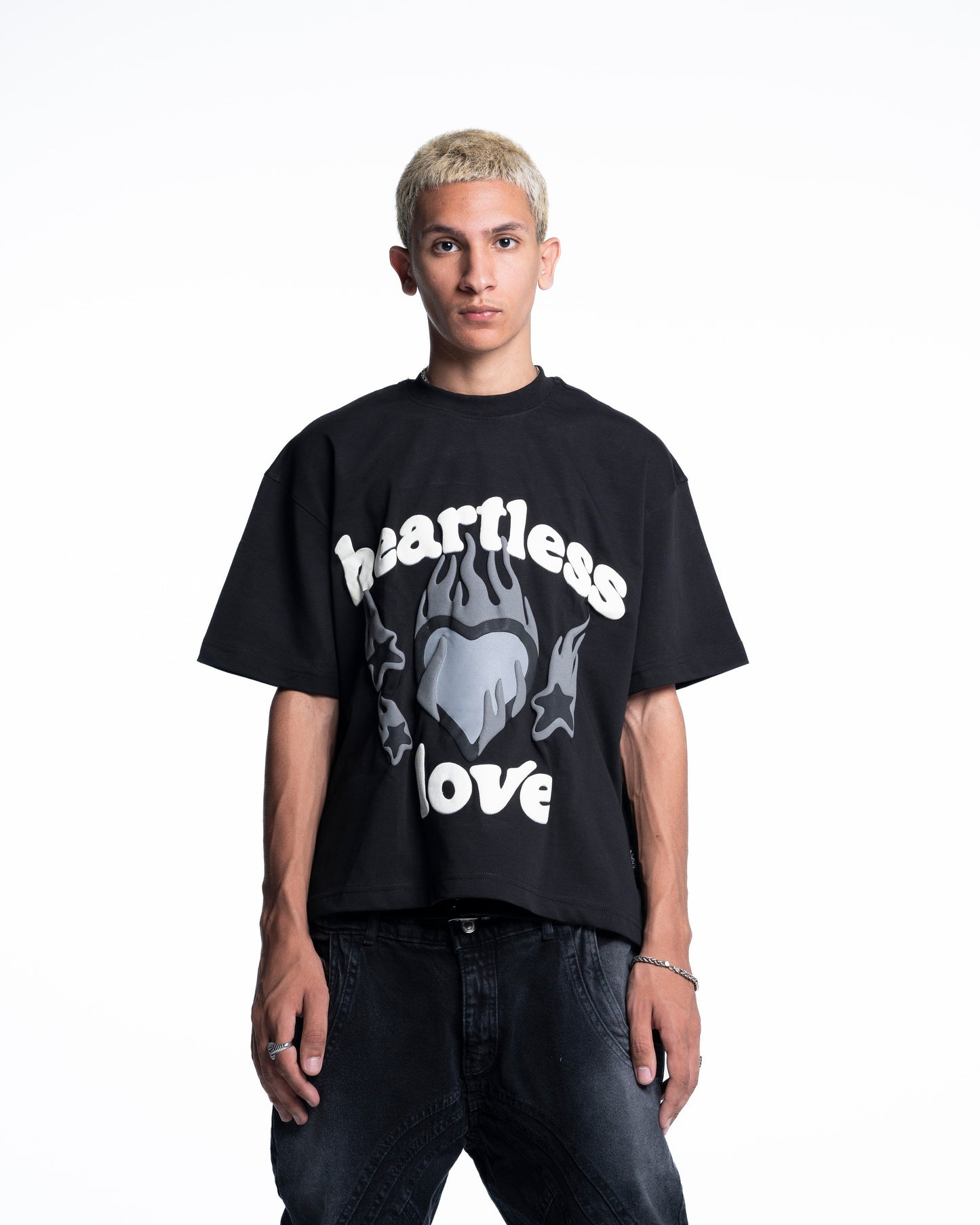 BLACK HEARTLESS T-SHIRT